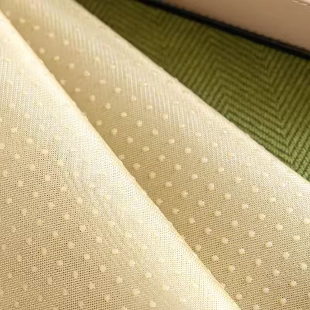 Narzuta na sofę – aranżacja wnętrza