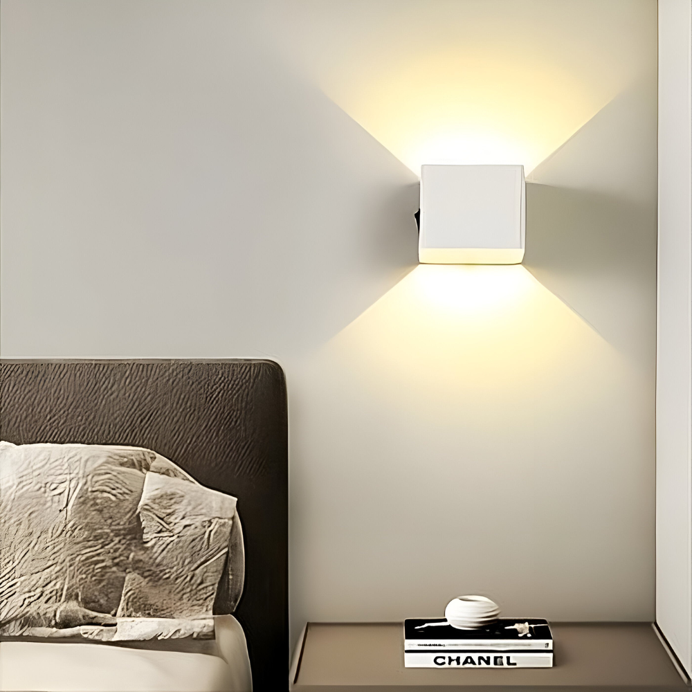 Nowoczesny Skandynawski Kinkiet LED - Aluminium Sześcian 10x10 cm z Ciepłym Białym Światłem do Sypialni i Salonu - 9