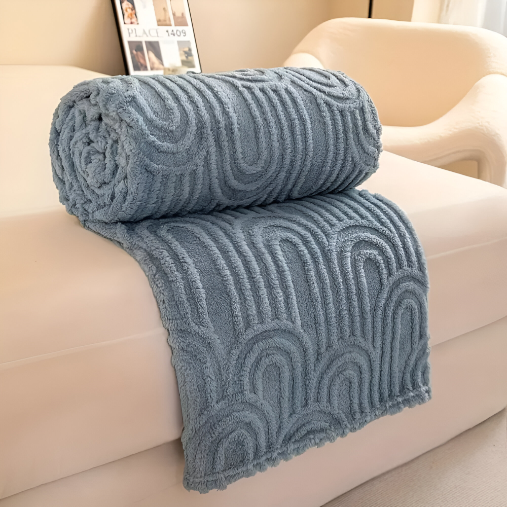 Koc pluszowy tłoczony w łuki – dwustronny koc z sherpą, narzuta na kanapę 100x150–200x230