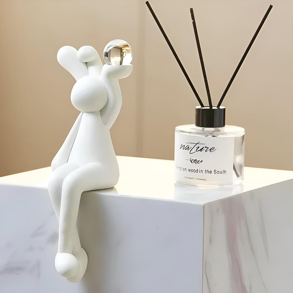 Zajączek wielkanocny figurka z kulą 19 do 22 cm – biała dekoracja z żywicy, 3 wzory