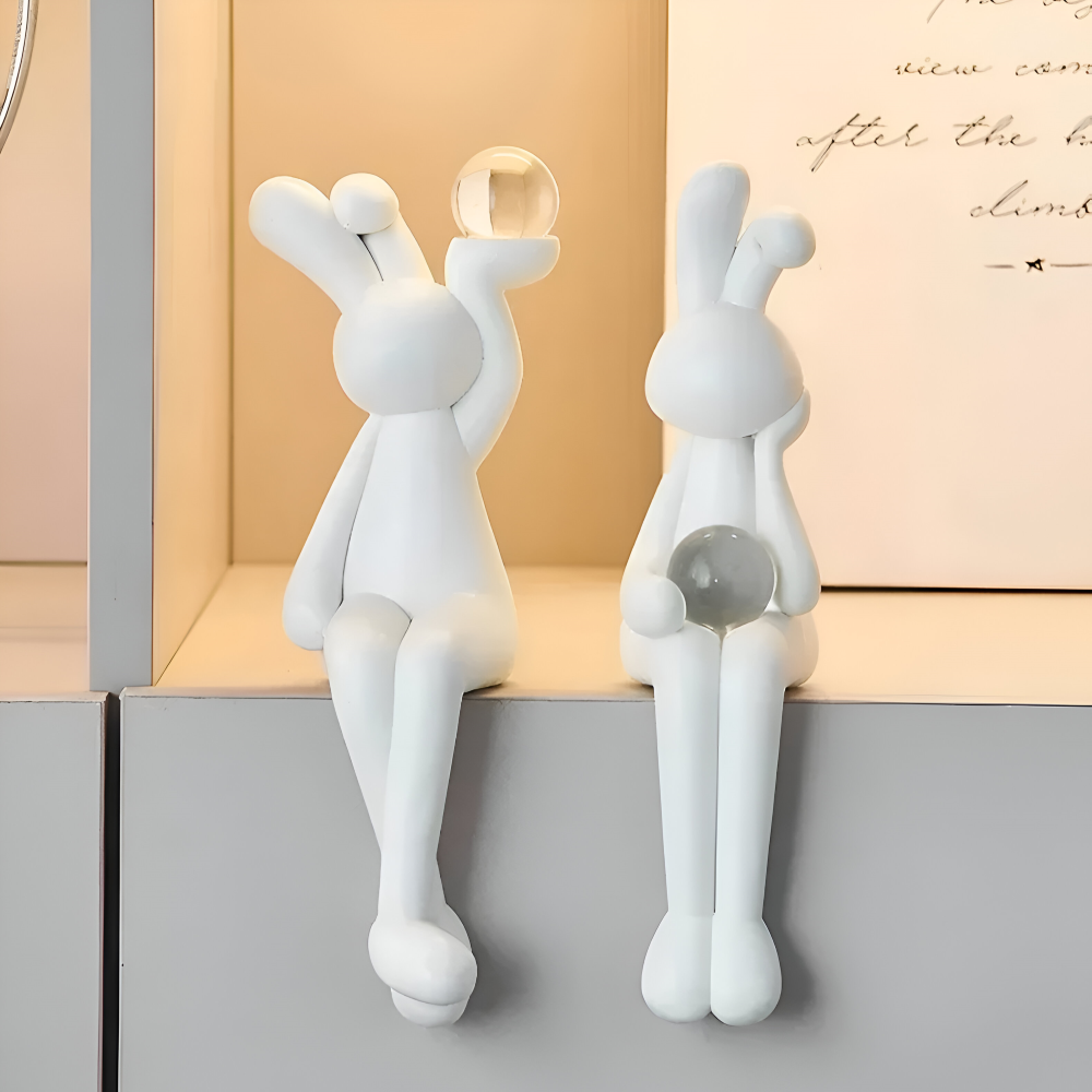 Zajączek wielkanocny figurka z kulą 19 do 22 cm – biała dekoracja z żywicy, 3 wzory