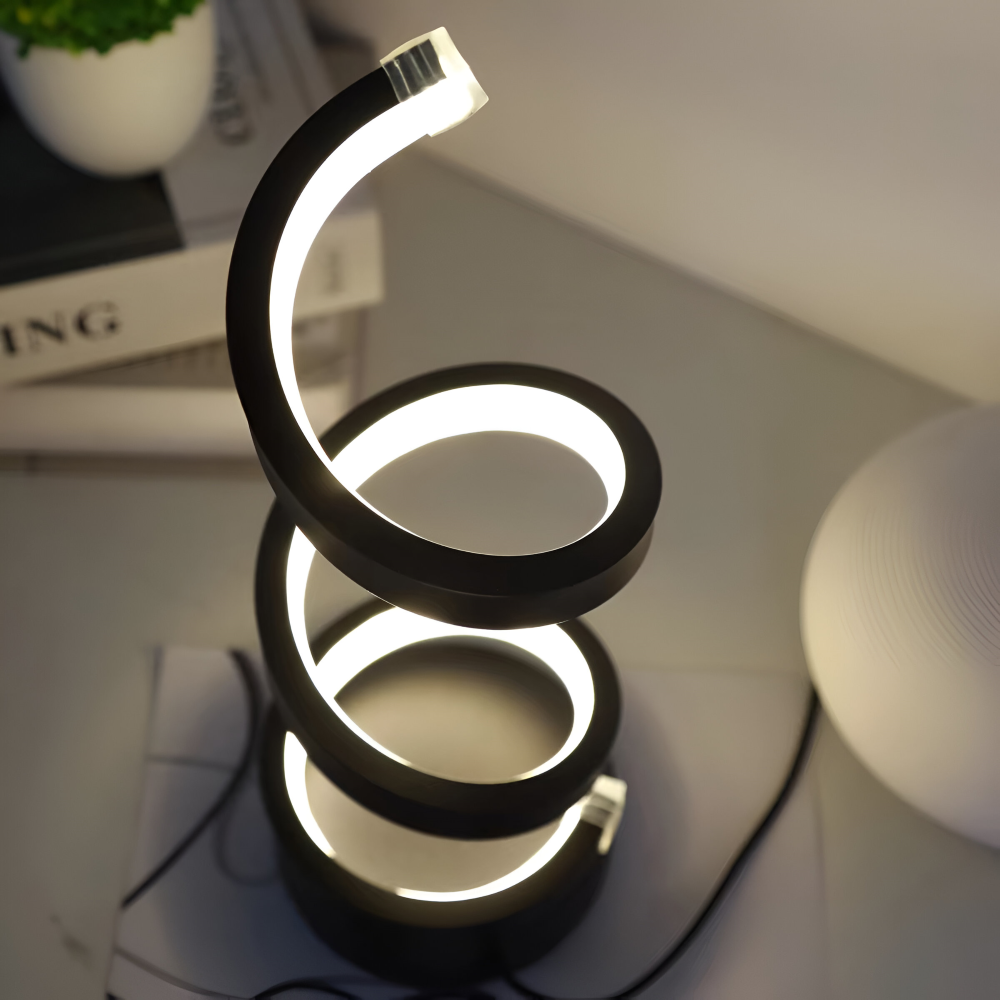 Zbliżenie świecącej spirali lampki LED