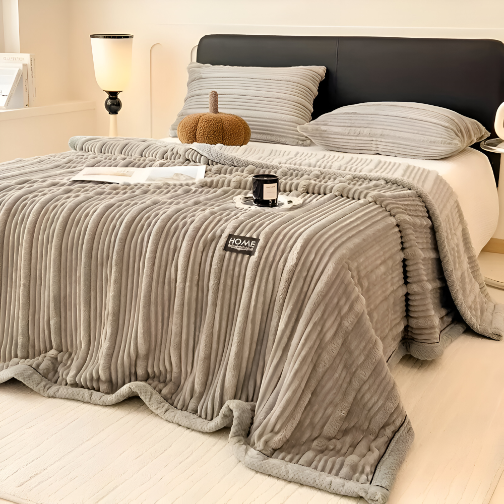 Koc w paski 150x200 do 200x230 cm – miękki koc polarowy na kanapę i łóżko, 4 kolory