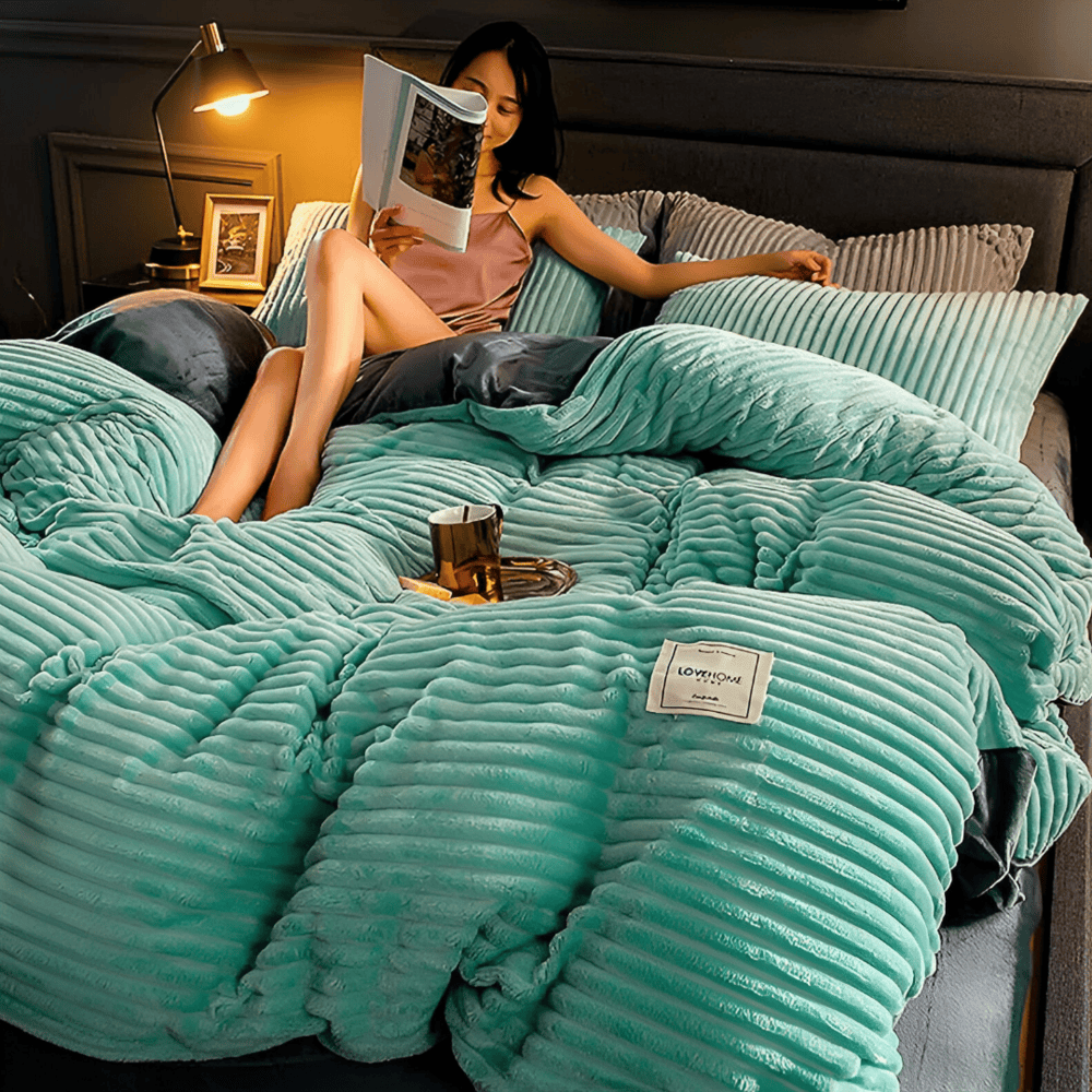 Luksusowa Puszysta Kołdra 200x220 - Wysokiej Jakości Polar i Mikrofibra na Cały Rok - 1