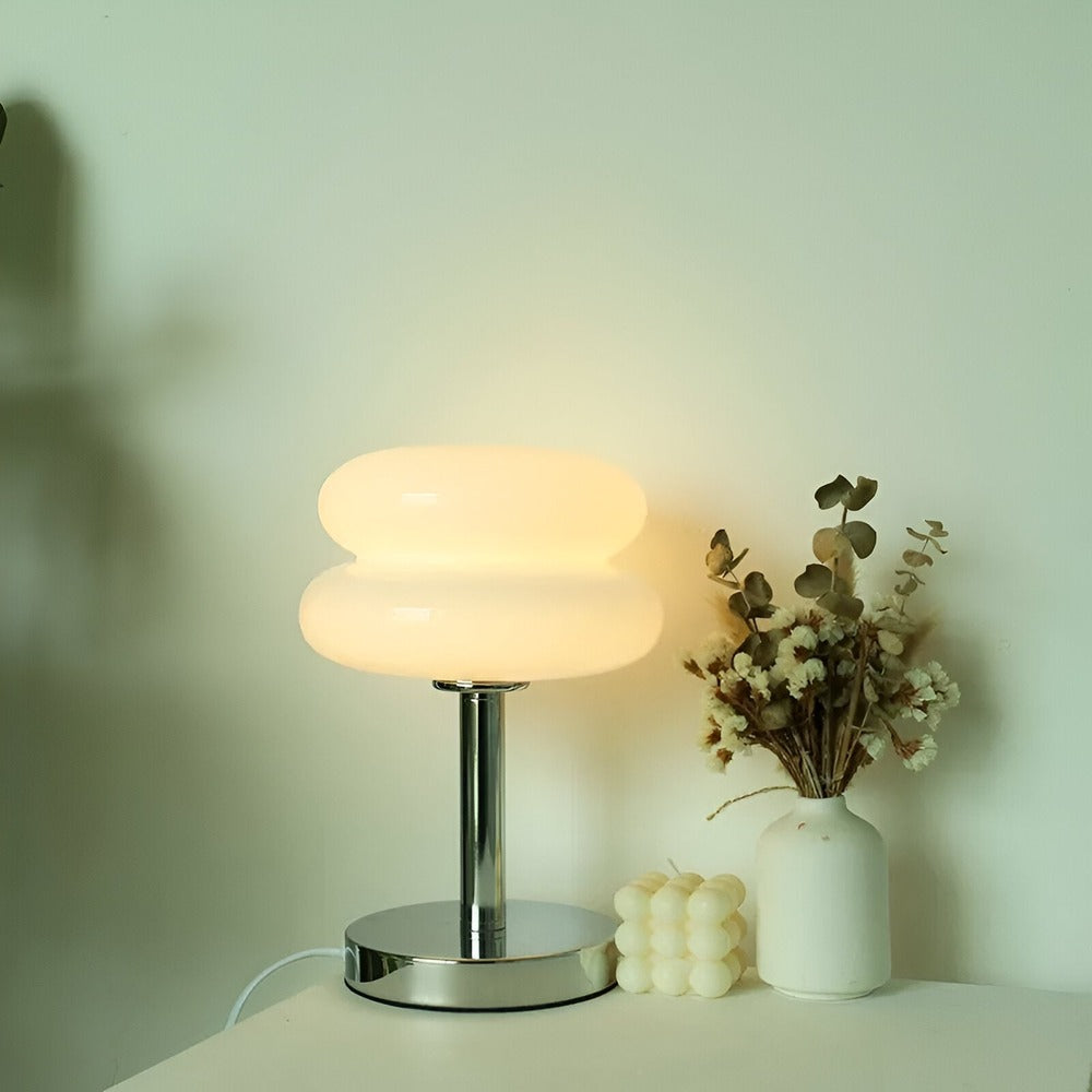 Elegancka Szklana Lampa Stołowa - Ciepłe Odcienie dla Przytulnego Wnętrza 2