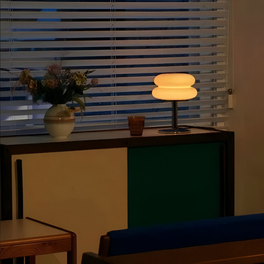 Elegancka Szklana Lampa Stołowa - Ciepłe Odcienie dla Przytulnego Wnętrza 3