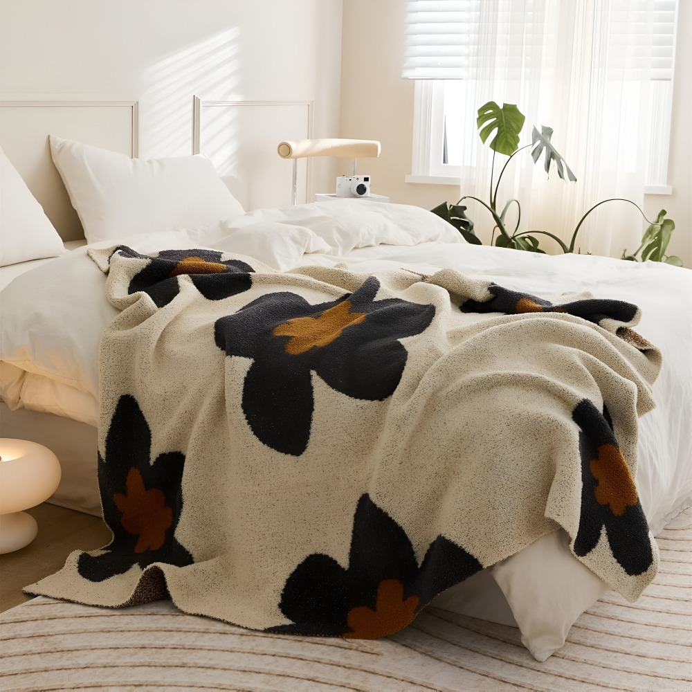 Koc w kwiaty dwustronny – dziergany pled 120x150 cm na fotel, kanapę i łóżko
