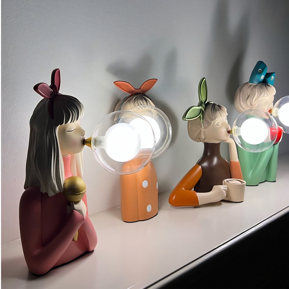 Dekoracyjna Lampa Stołowa LED z Figurką Dziewczynki – Urocza Lampka Nocna do Sypialni i Pokoju Dziecka