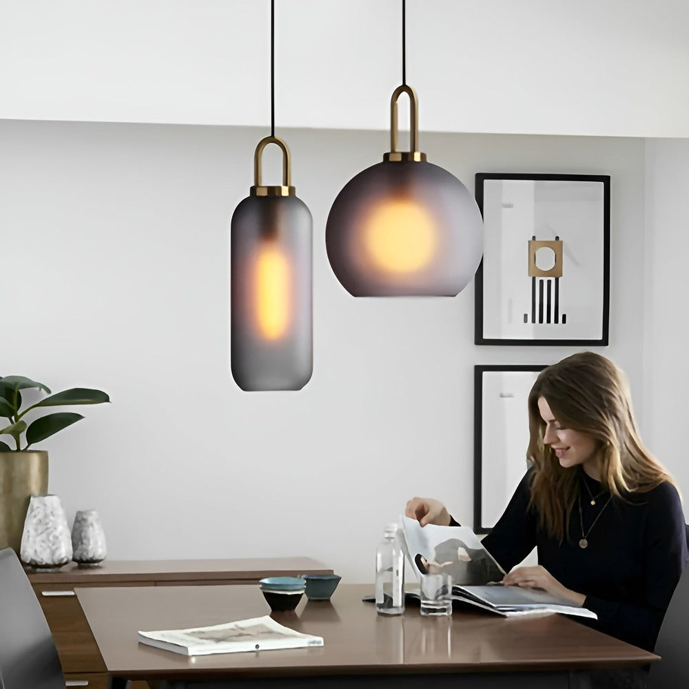 Lampa sufitowa GlassGleam – jednostronna lampa w kształcie kuli ze szkła w stylu vintage 8