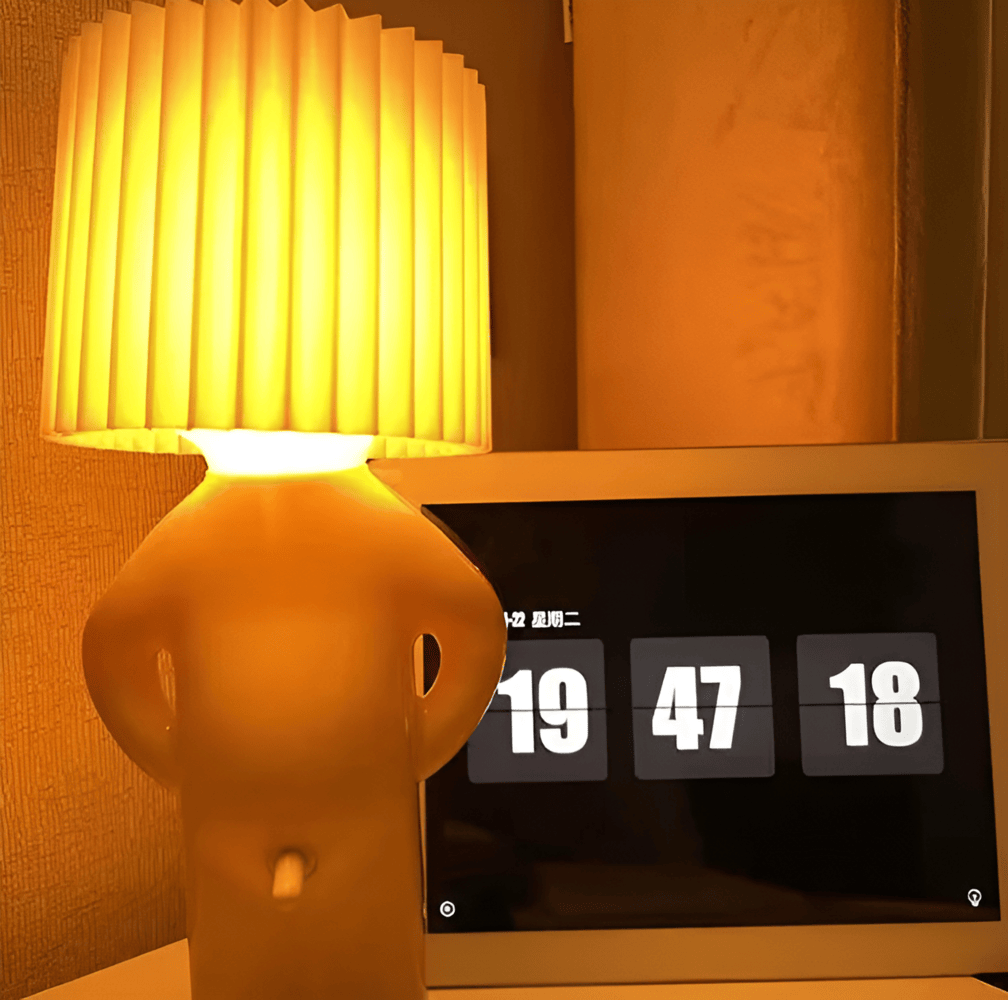 Lil'Lad Lampa Stołowa | Kreatywny Design LED, Idealna do Salonów i Sypialni 3