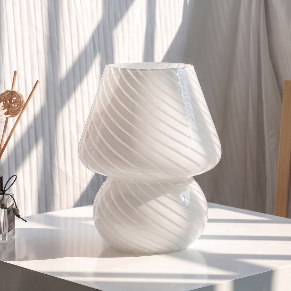 Lampa stołowa ze szkła w stylu vintage – ręcznie dmuchana w kształcie grzyba do wystroju salonu
