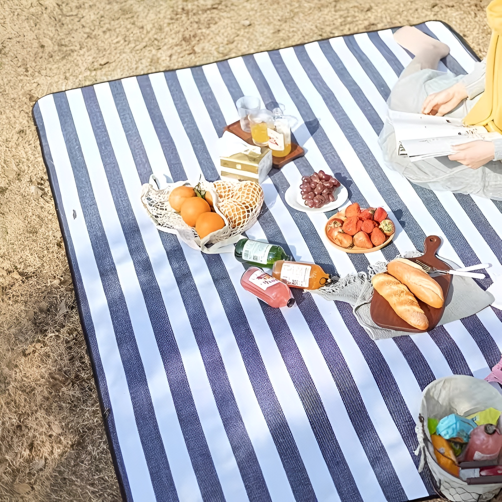 Wodoodporny koc piknikowy 200x200 cm – XXL, pikowany koc plażowy, składany z uchwytem do przenoszenia, w kratkę i nadający się do prania 3