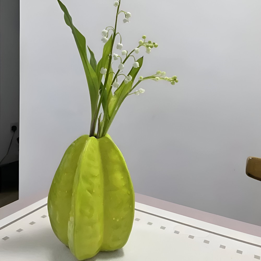 Wazon ceramiczny karambola z konwaliami